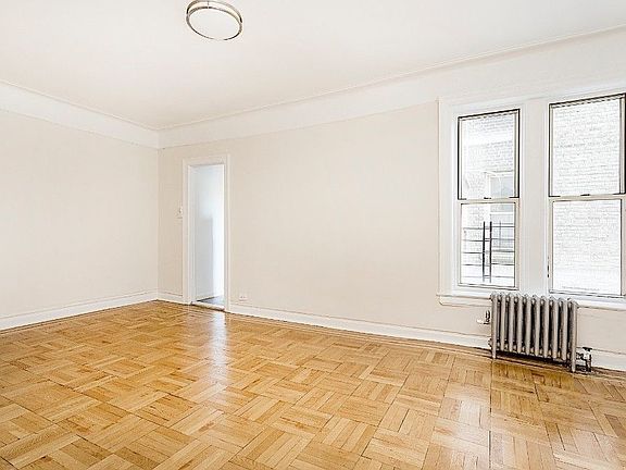 5th image of 227 Haven Ave APT 2E