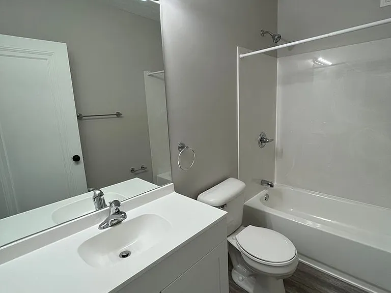 465 E Hudson St #A — Photo 10