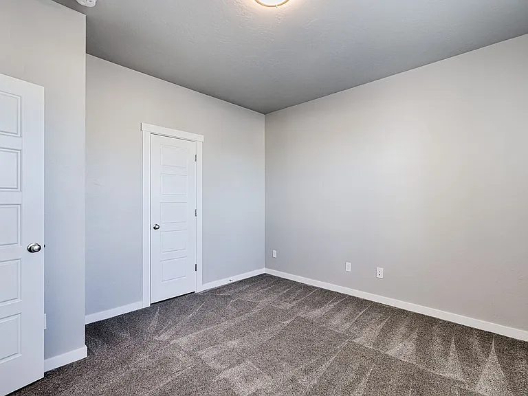 4346 N Nemea Ave — Photo 6