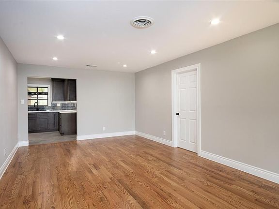 3rd image of 4266 T C Jester Blvd