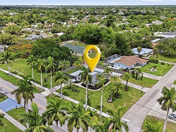 4th image of 11901 McGregor Blvd