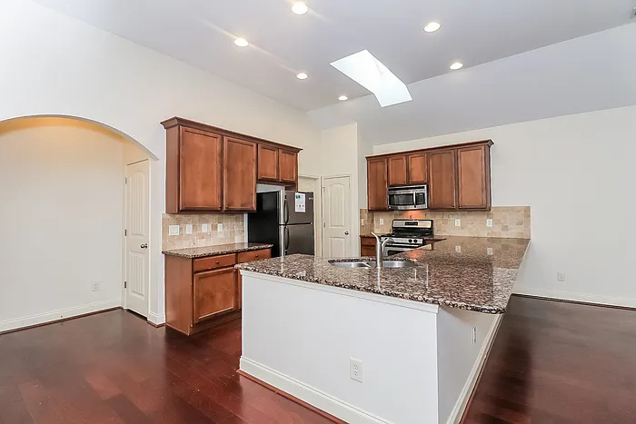 229 Highland Village Ln — Photo 8