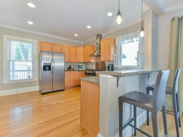 41 Pearl St #3, Dorchester, MA 02125