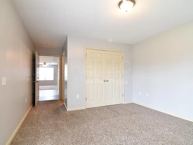 304 Keeneland Dr #1B — Photo 9