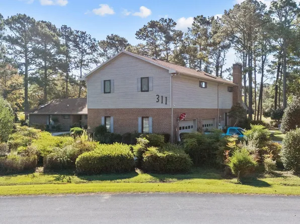 311 Lord Granville Drive, Morehead City, NC 28557