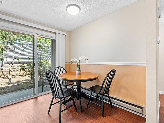 3rd image of 650 SW Meadow Dr APT 117