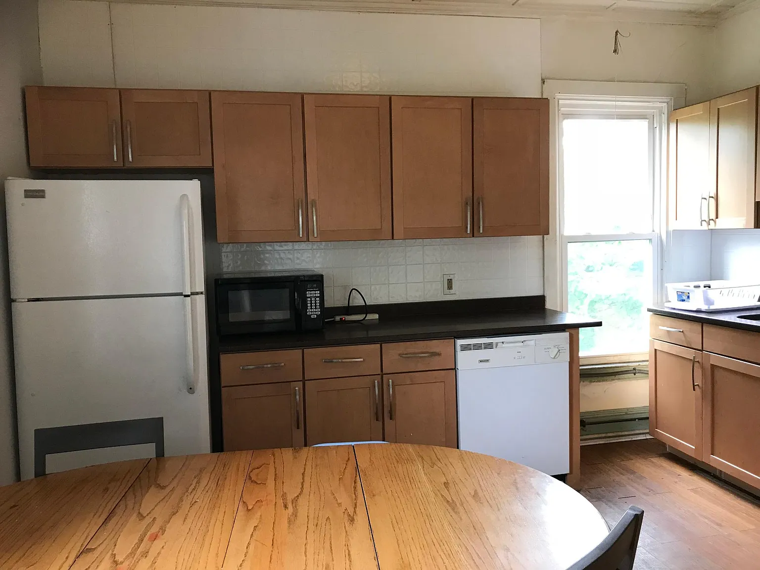 8 bed, $900 — Photo 3