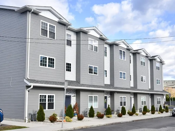 550 Spring St #2, Fall River, MA 02721