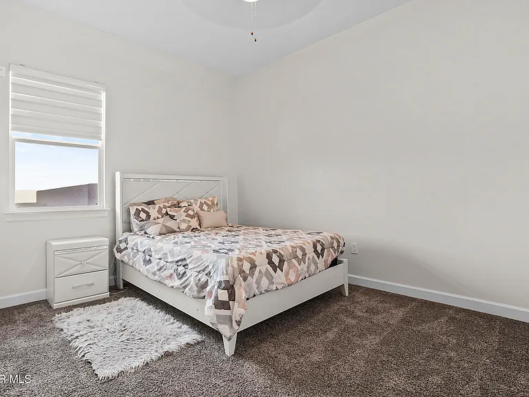 12308 Desert Heights Ct — Photo 21