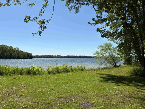 255 Canal Lane, North Hero, VT 05474