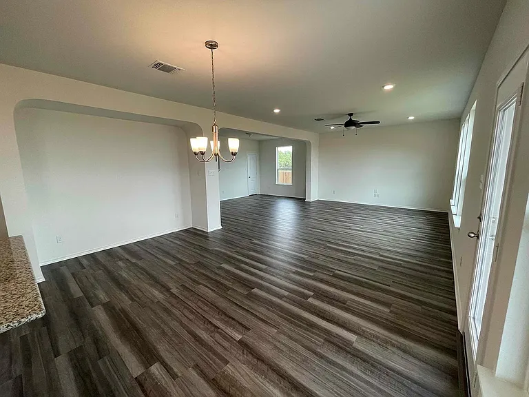 2008 Alexander Oaks Dr — Photo 3
