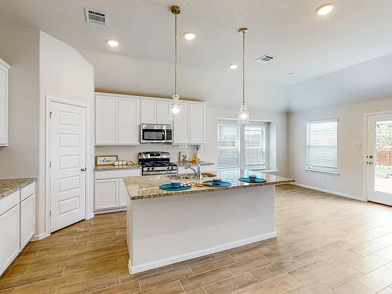5809 Sandown Dr — Photo 22