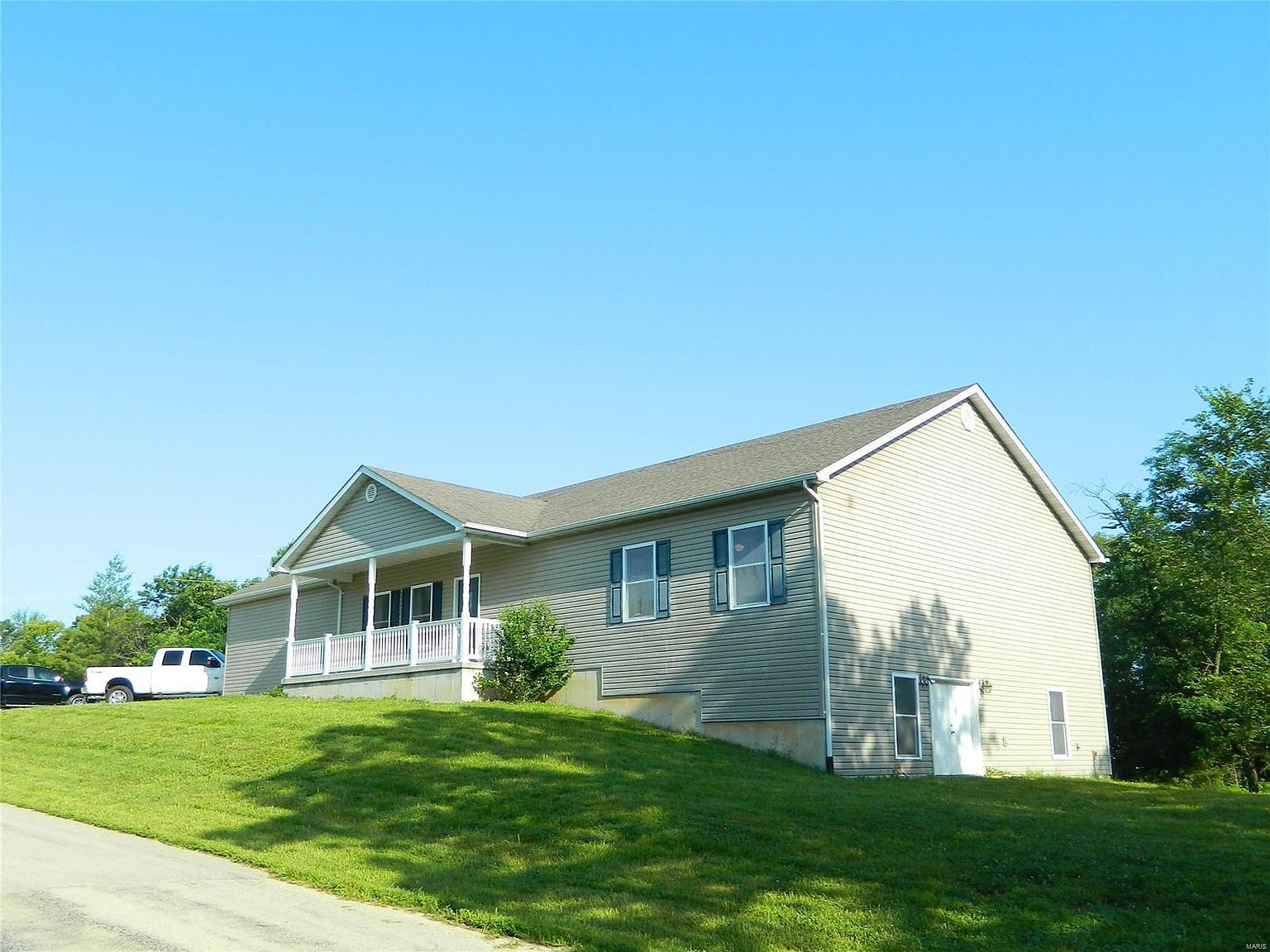 75 Main St, Leslie, MO 63056 Zillow