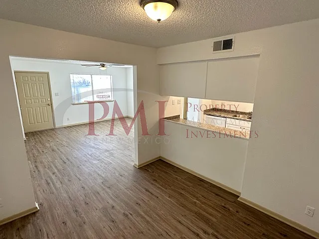 Freedom Flats — Photo 42