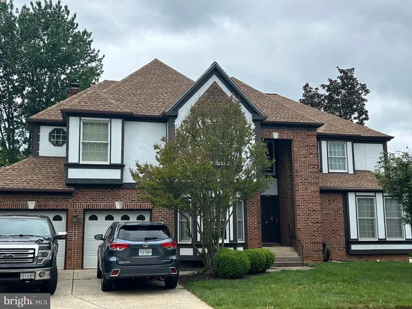 63 Rutherford Cir, Sterling, VA 20165