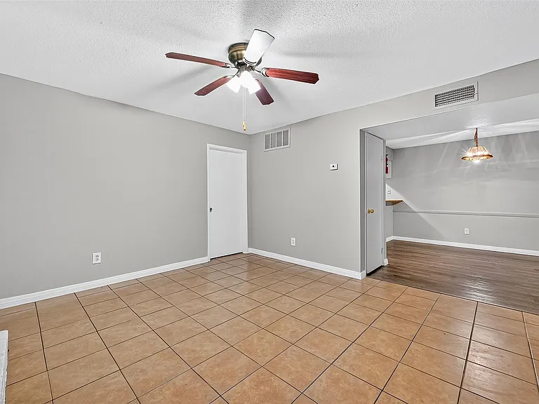 2110 Wilcrest Dr #138 — Photo 8