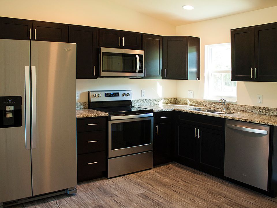 2nd image of 7014 Calder Cir