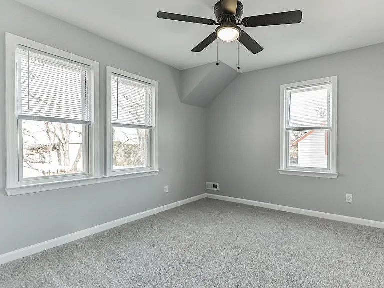 1307 Grant Ave — Photo 21