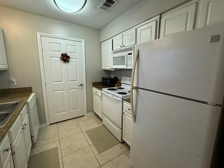 4276 Calinda Ln #1-128 — Photo 7
