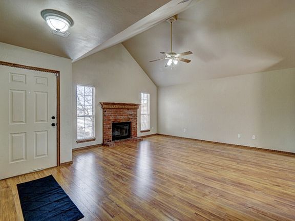 4th image of 6112 SE 9th St