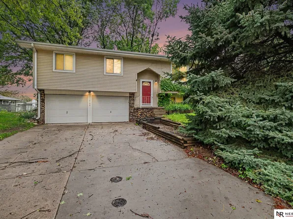 6708 S 139th Avenue Cir, Omaha, NE 68137