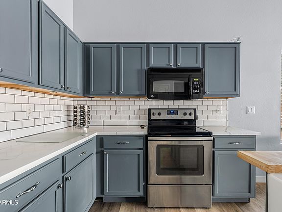 5th image of 31442 N CHEYENNE Drive