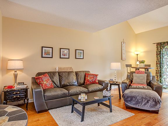 4th image of 705 Barlin Ct