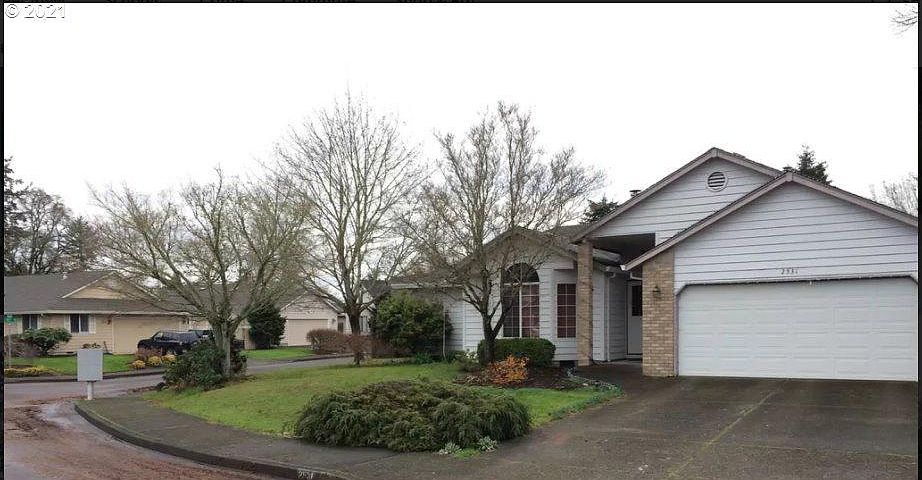1st image of 2531 NE Laura St