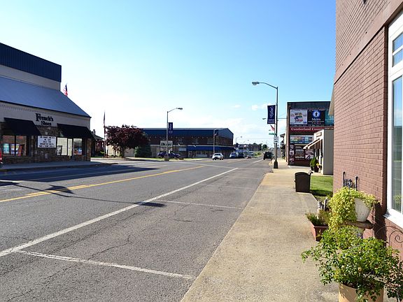5th image of 96 N Main St