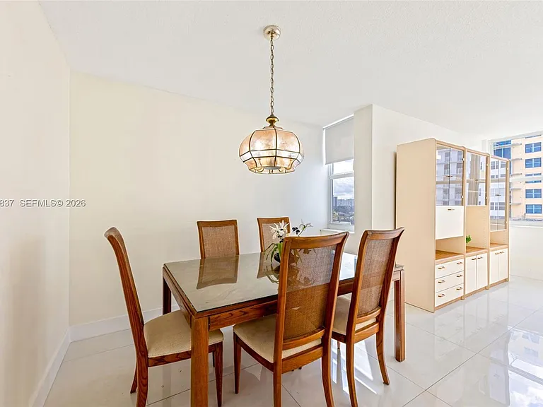 430 Golden Isles Dr #707 — Photo 4