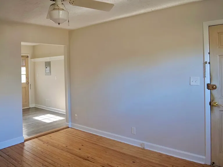 145 Hale St NE #1 — Photo 4