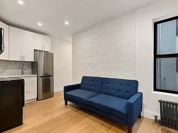 401 East 50th Street image 1 of 6