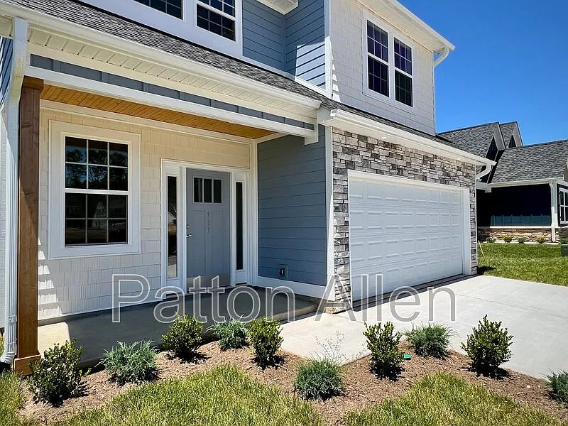 117 N Christie Ct