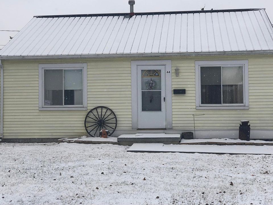 1st image of 44 Putnam Ave