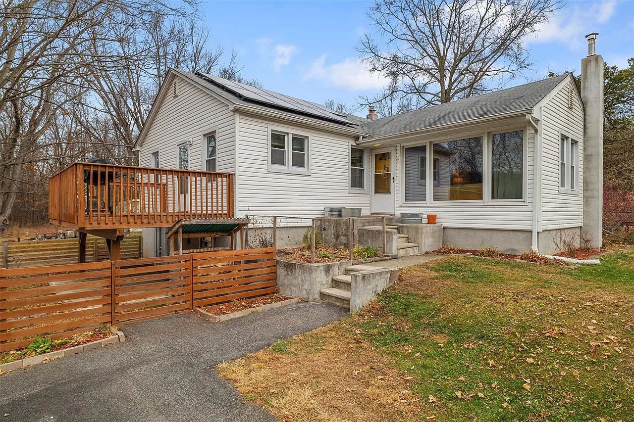 51 Goshen Ave — Photo 1