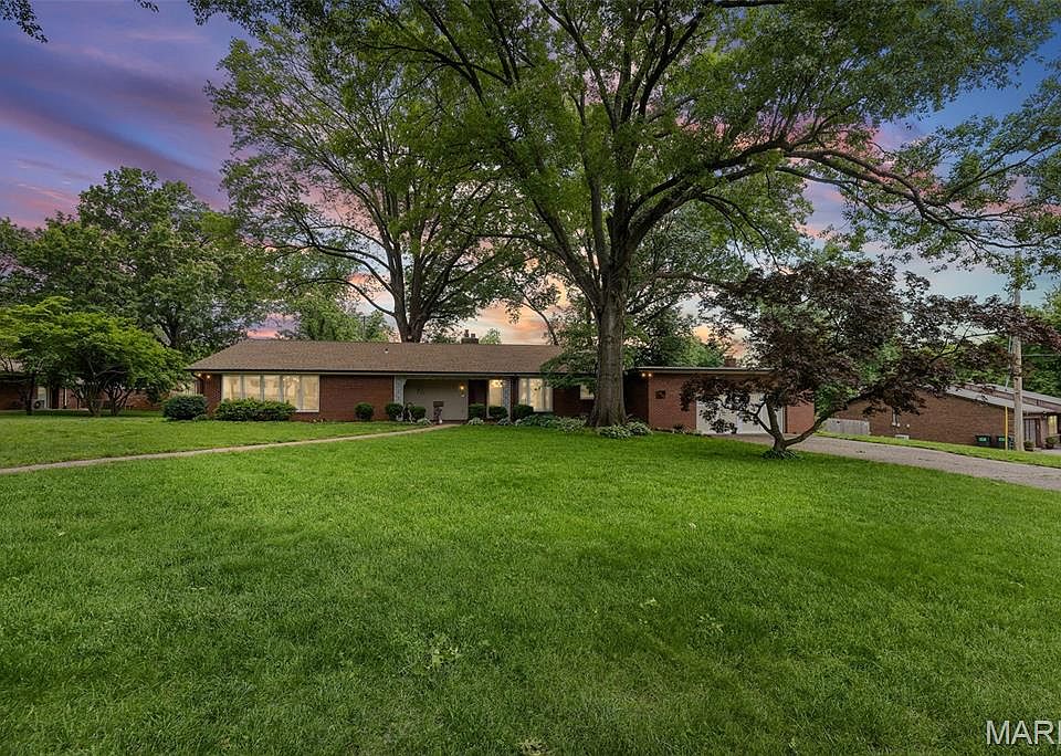 1st image of 4 Shady Ln