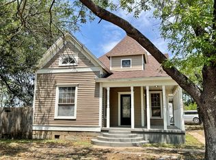 1602 N Fisher St, Goldthwaite, TX 76844