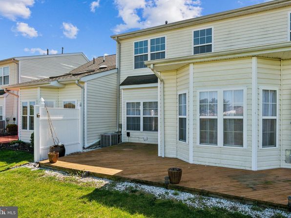 9022 Executive Club Dr, Delmar, MD 21875
