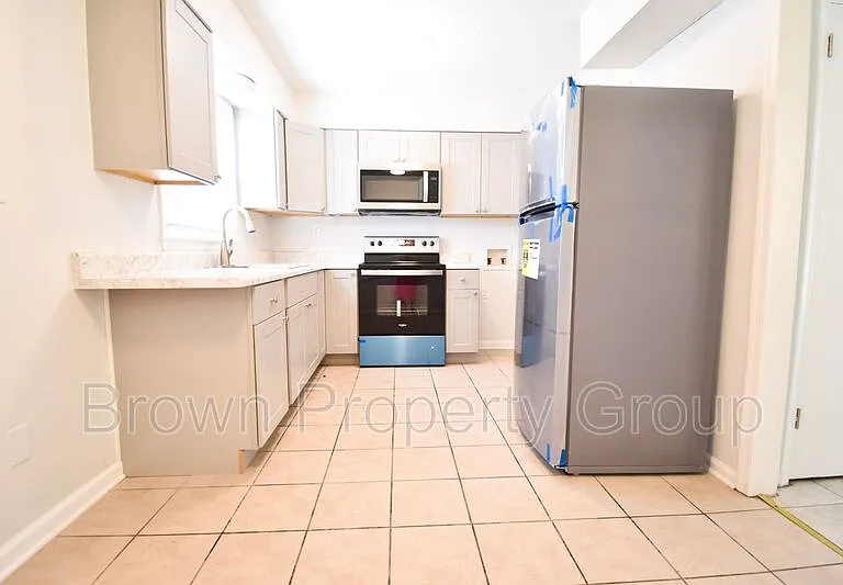 2123 Grand Prix Dr #H — Photo 4