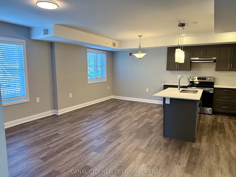 6 Ann St #4 — Photo 2