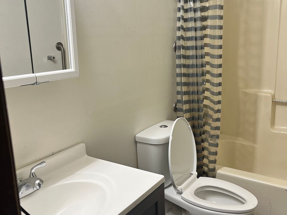 1st image of 502 S Logan St #12
