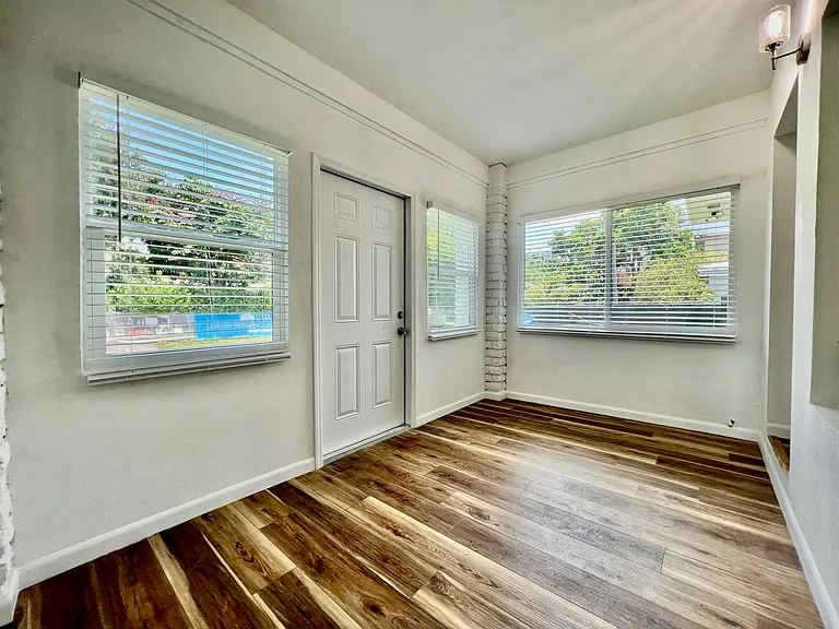8550 NE 8th Ct #8550 — Photo 14