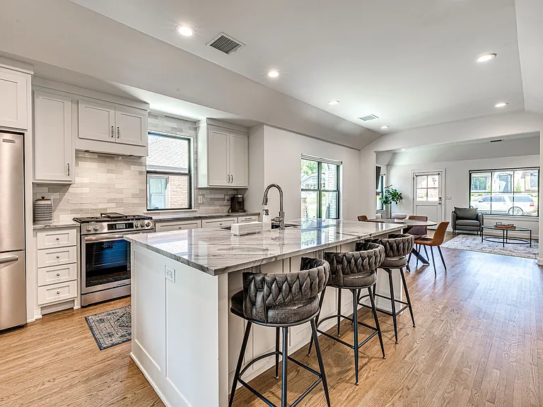 1540 S Columbia Pl — Photo 19