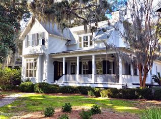 12 Elizabeth Rd, Hilton Head Island, SC 29926