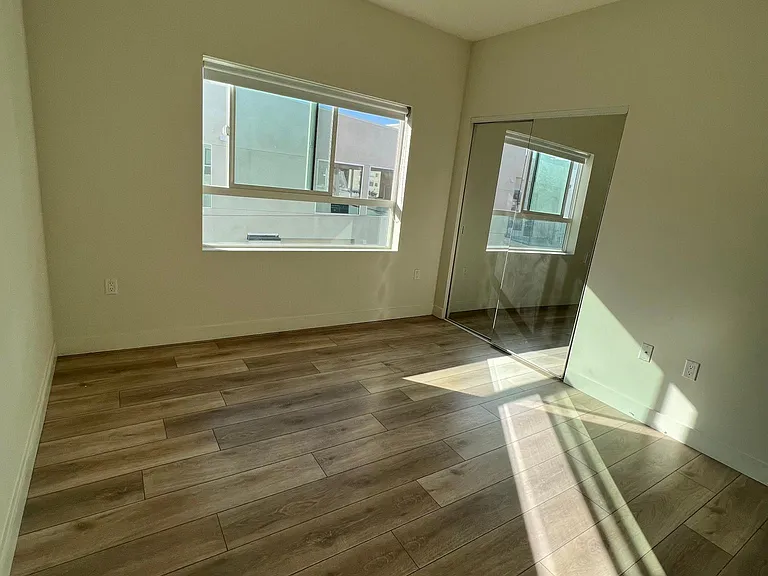 1307 N Bronson Ave #302 — Photo 13