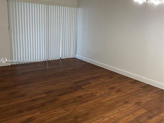 4th image of 721 N Pine Island Rd APT 104