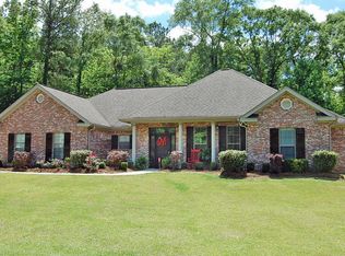 35 Archel St, Petal, MS 39465