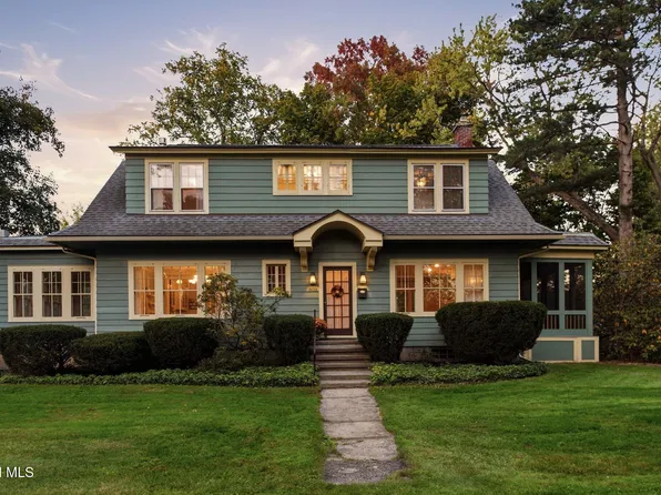 802 Charles Street, Schenectady, NY 12302