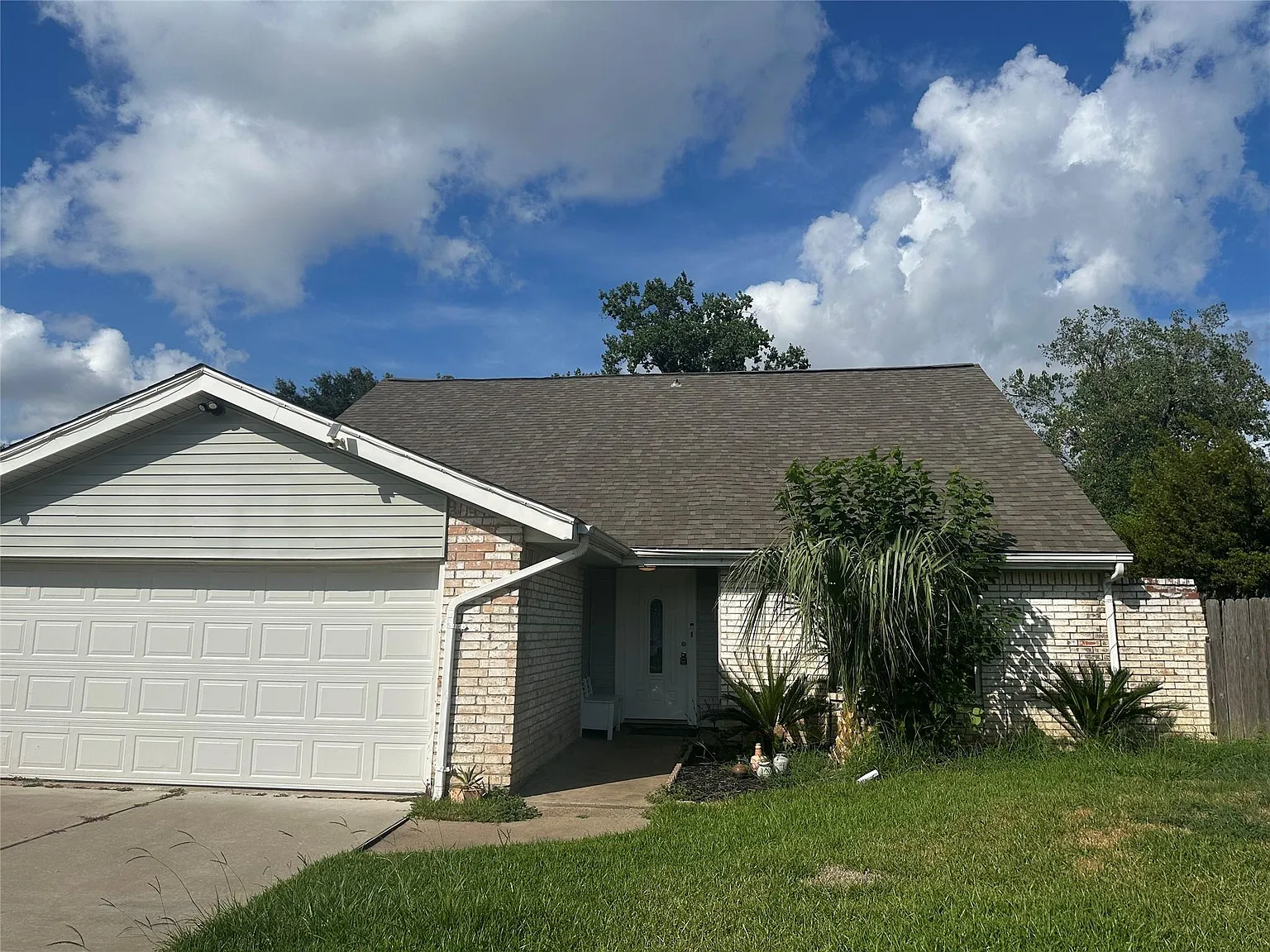 4 bed, 3.0 bath, 1710 sqft, $2,150 — Photo 1