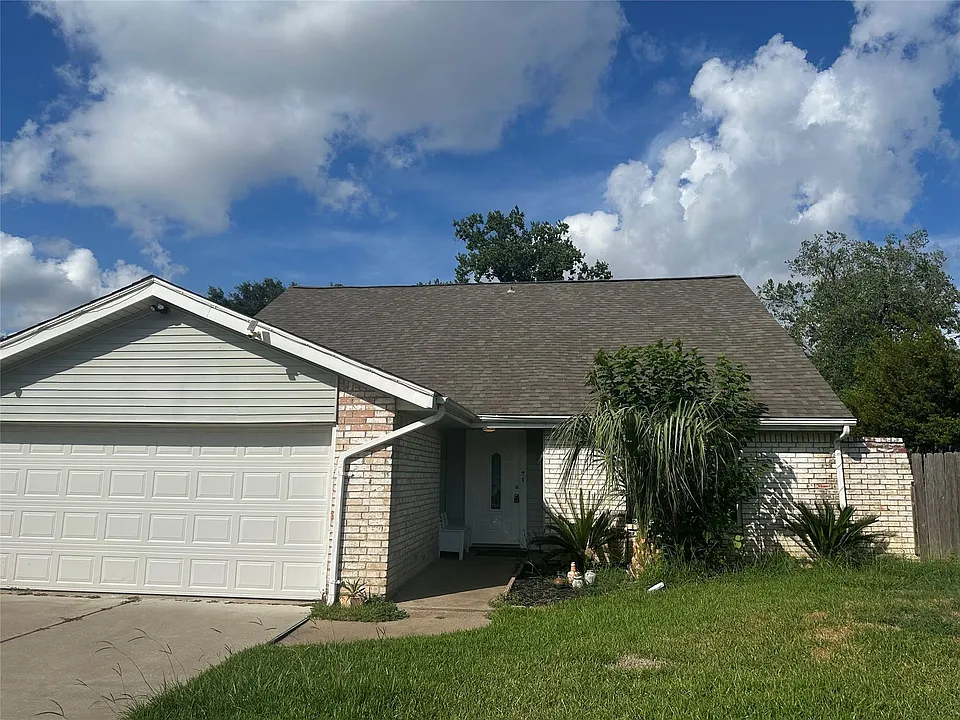 1222 Ravenscourt Dr